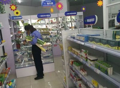 高溫不懼！藥品檢查進(jìn)行時(shí)——保障夏季藥品零售安全